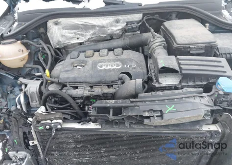 2018 Audi Q3 2.0T Premium/2.0T Sport Premium z USA, uszkodzony, nr VIN WA1ECCFS2JR020927